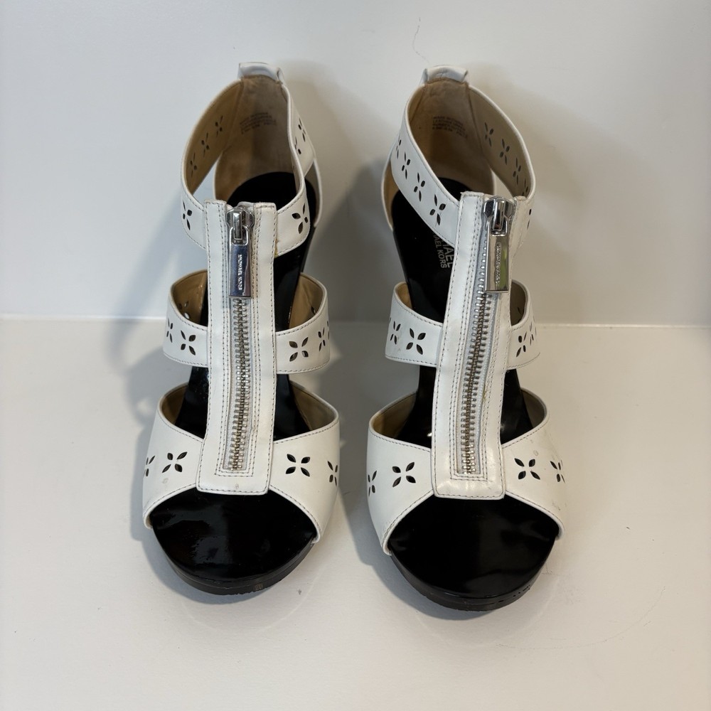 Pre-Owned MICHAEL Michael Kors White Size 8 Pump Heels