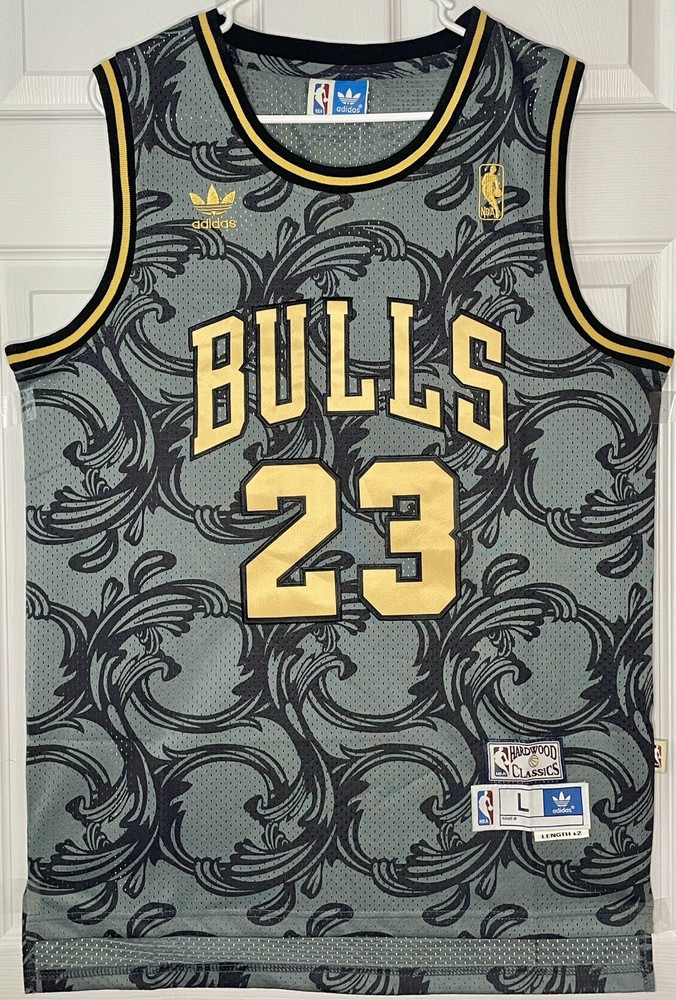 Michael Jordan Chicago Bulls Large Adidas Hardwood Classics Alternative Jersey