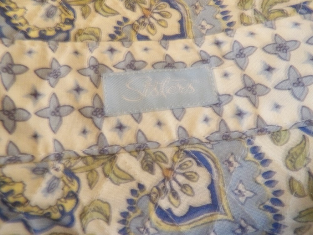 Sisters floral cosmetic bag in pretty blue design