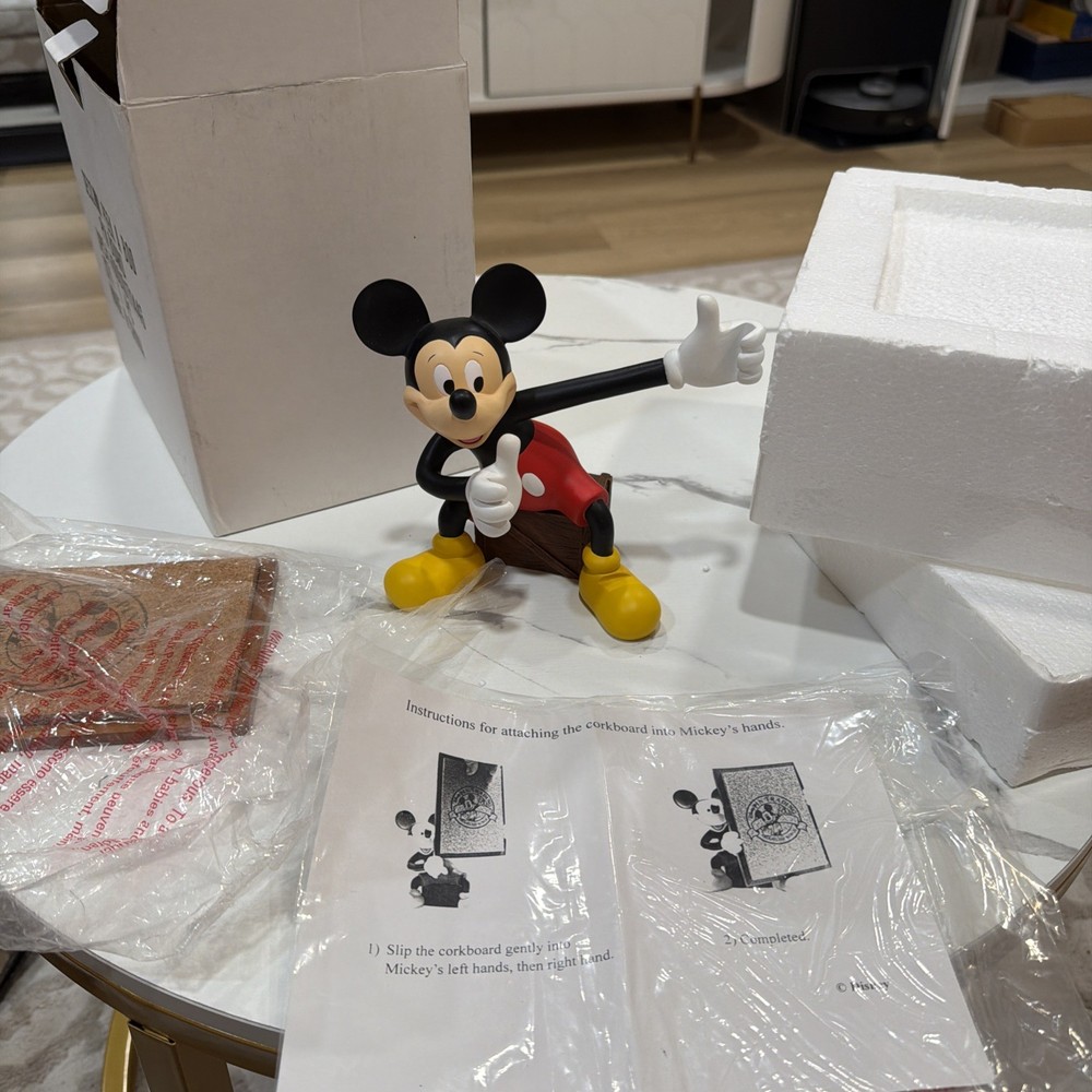 Disney Mickey Mouse Figurine Statue Disney Theme Park Resort (1990's Vintage)