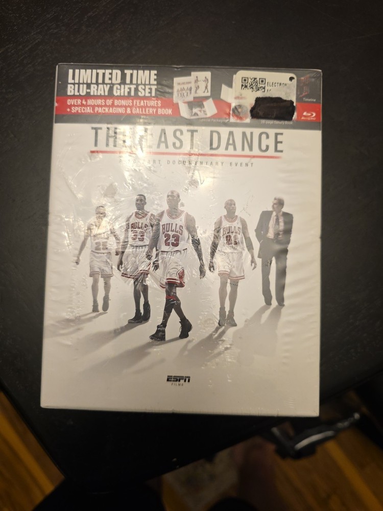 The Last Dance: A Ten-Part Documentary Event Limited Time Blu-ray Gift Set-image