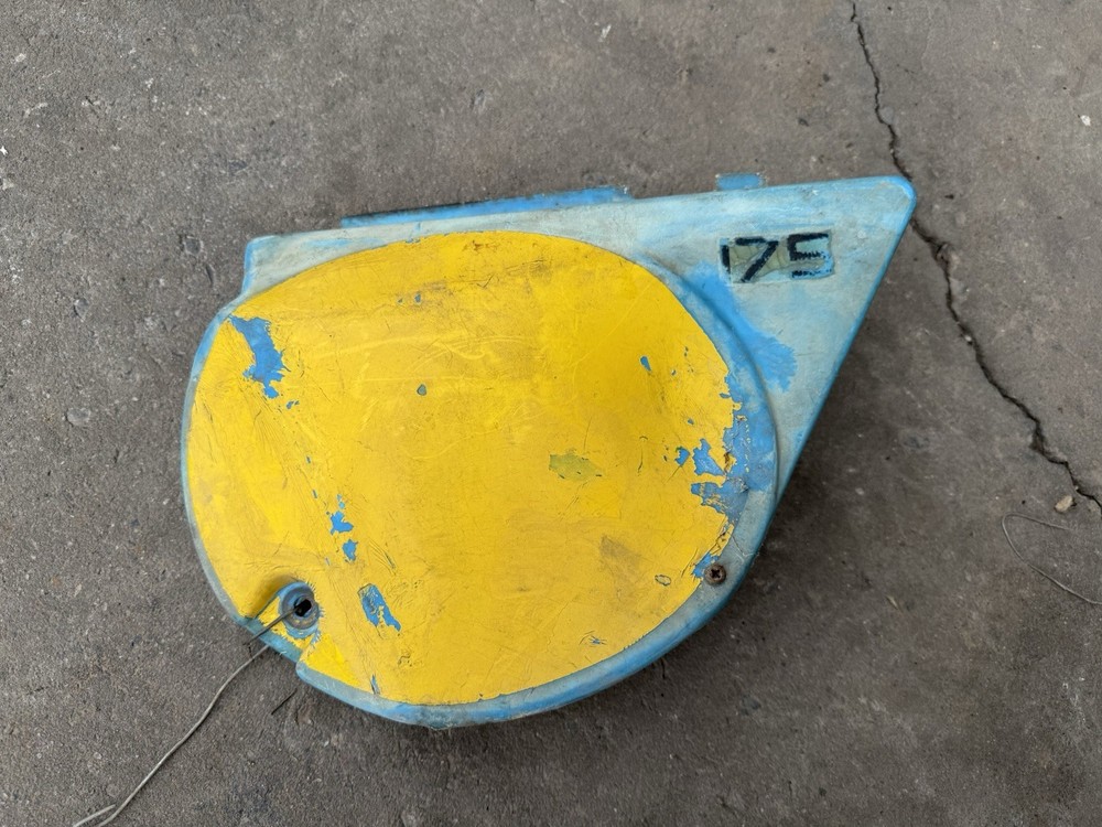 Yamaha IT175 Genuine OEM Side Cover Plastic Trim Parts