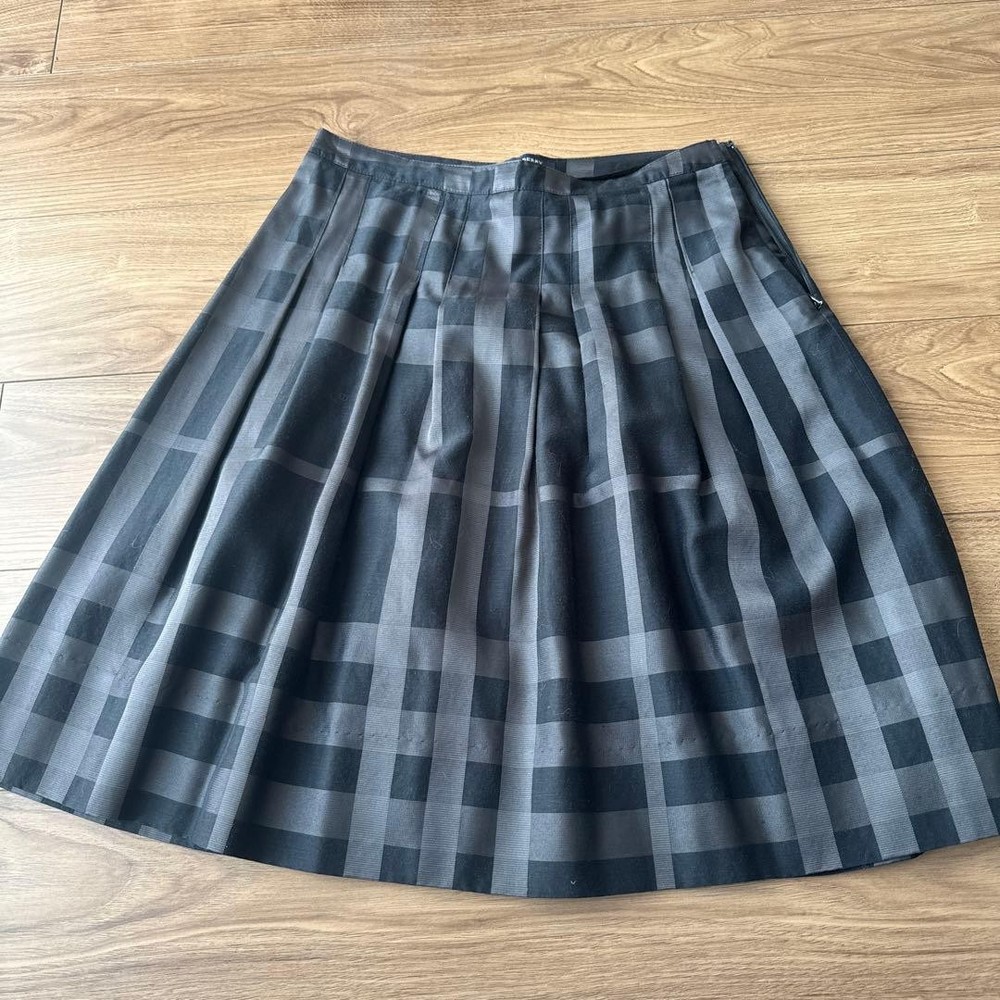 Burberry Pleated Skirt Black Size 36 Brand Tag New Designer Women