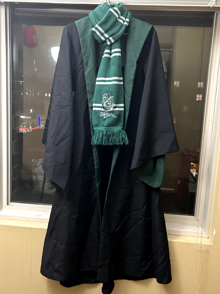 Harry Potter Slytherin Robe XS with Free Scarf Universal Wizarding World