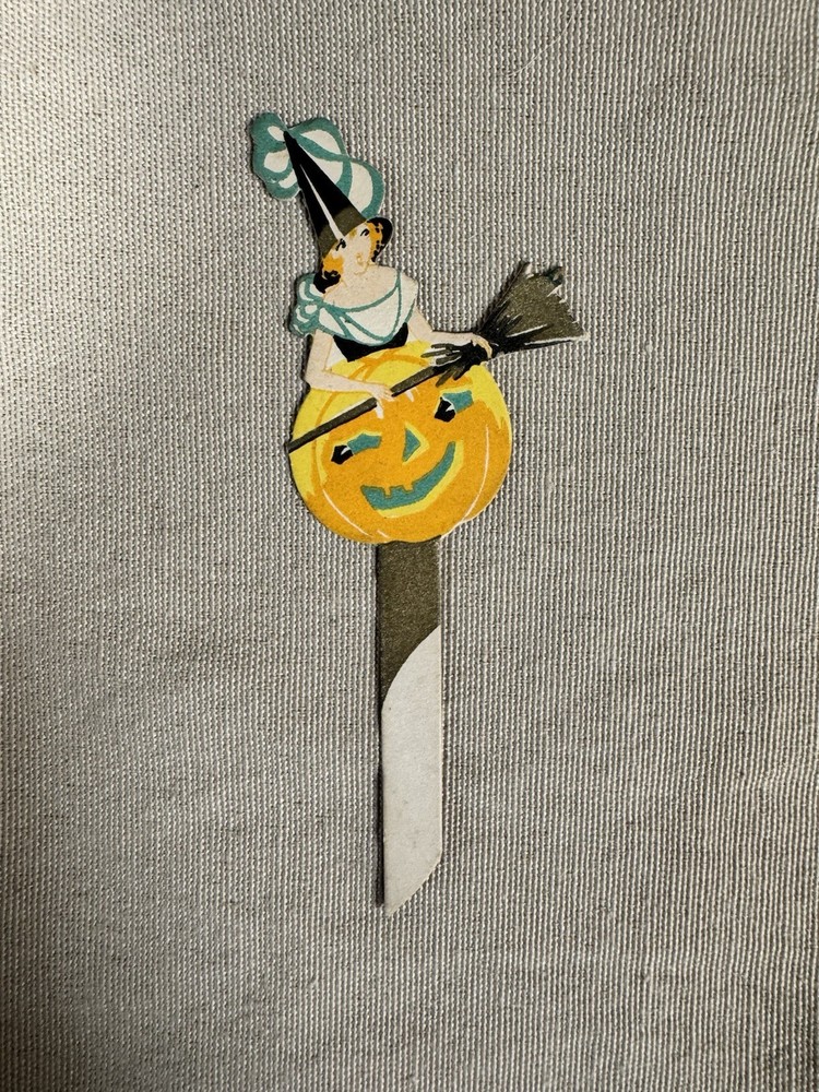 UNUSED VINTAGE ART DECO HALLOWEEN DIECUT GIBSON (ATTRIBUTED) WITCH PLACE CARD