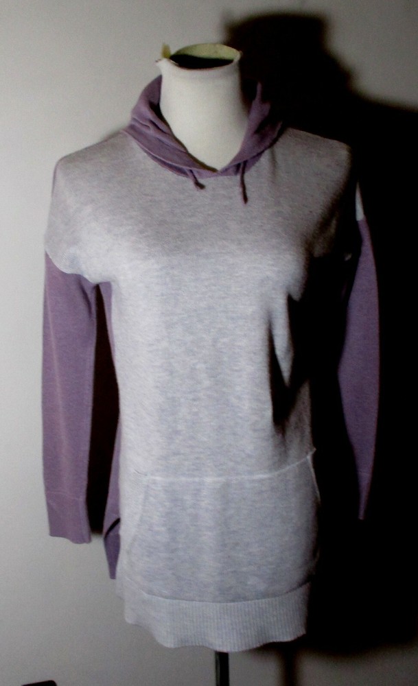 Women’s Lavender Gray Hoodie Sweater by Banana Republic in Size XS
