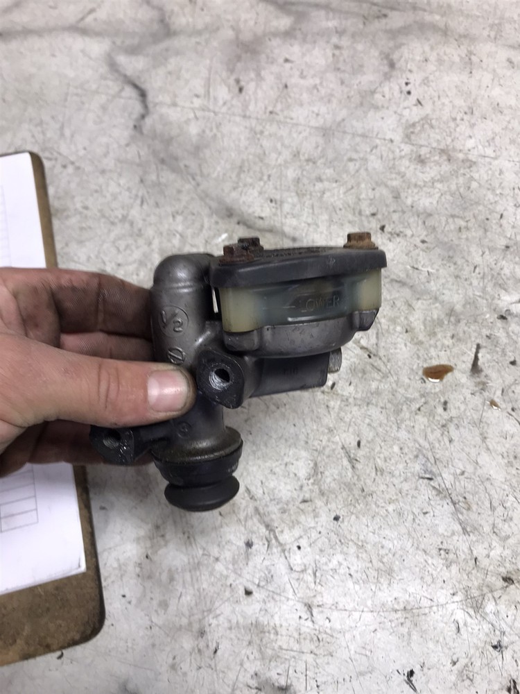 79 Yamaha XS1100 XS 1100 Eleven Rear Back Brake Master Cylinder