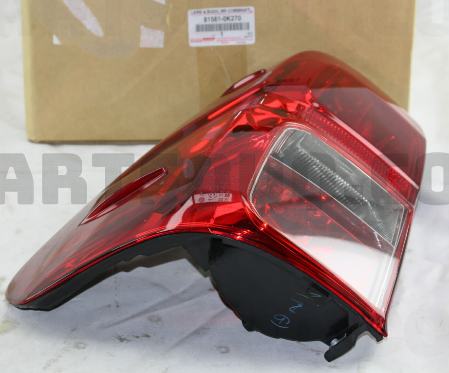 TOYOTA HILUX MK8 REAR LEFT REAR LIGHT 815610K270 NEW GENUINE