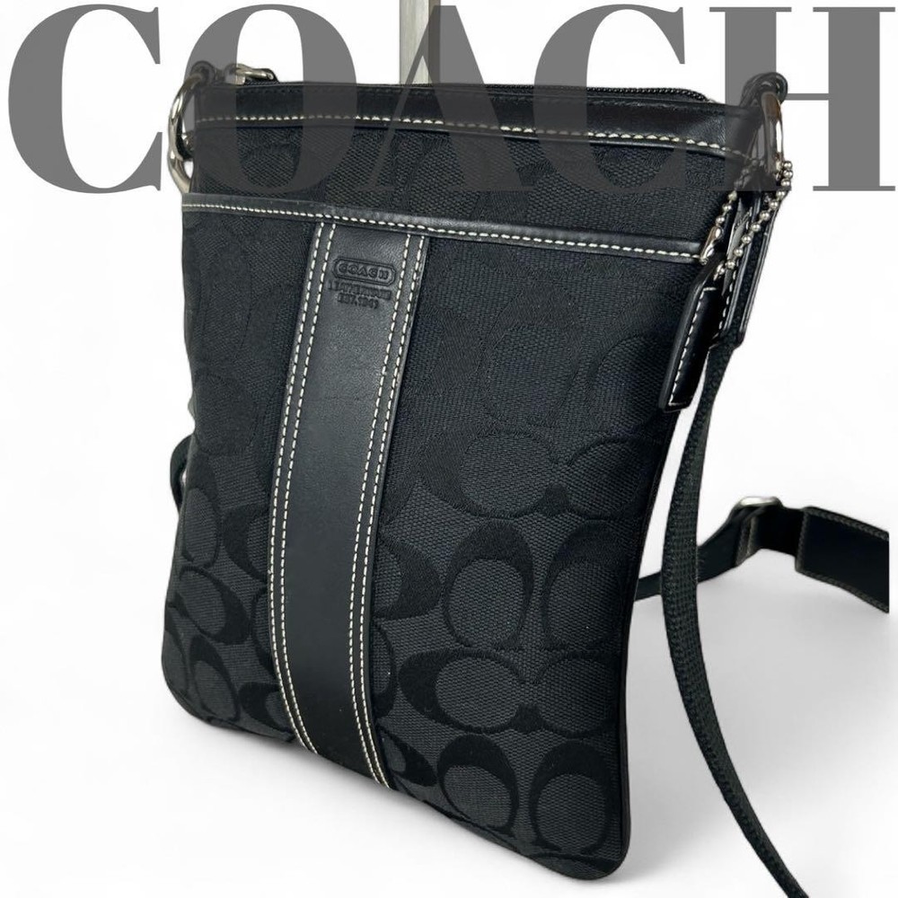 Authentic Coach Black Sacoche 6016 C10 Shoulder Bag Pre-Owned