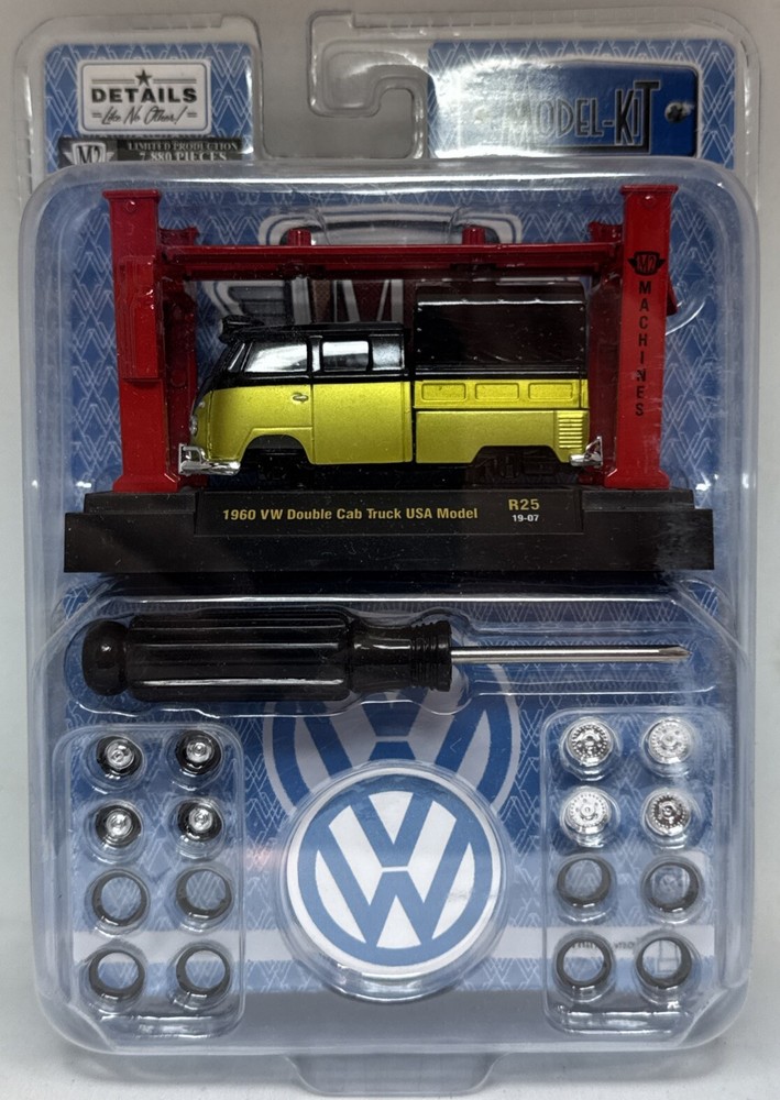 LIMITED EDITION M2 Machines 1960 VW DOUBLE CAB TRUCK R25 Model Kit LIME/BLACK