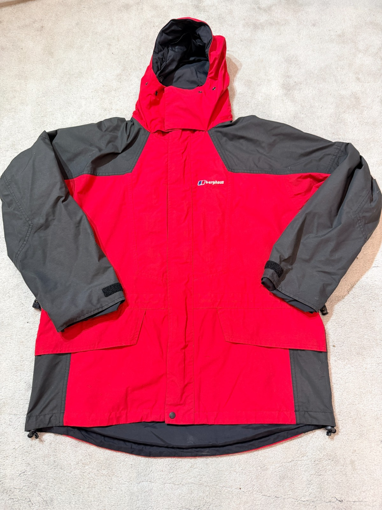 VINTAGE BERGHAUS GORE-TEX JACKET RED BLACK HIKING TREKKING SIZE L OUTDOOR