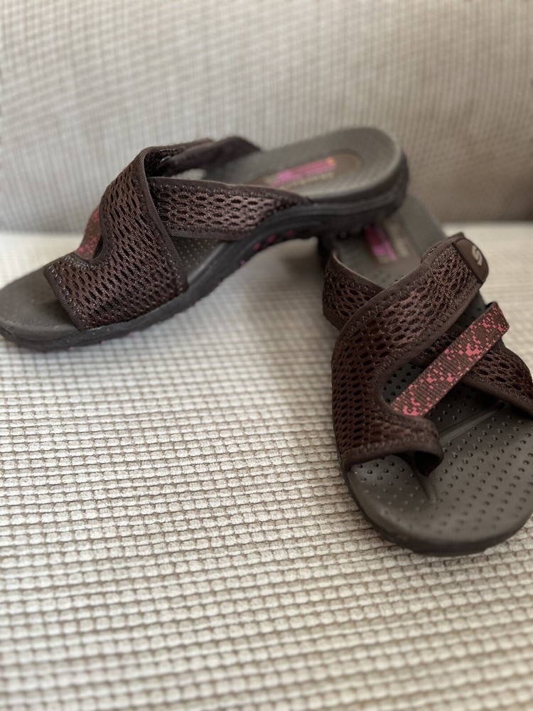 SKECHERS Womens Sz 7 M Reggae Splatter Brown Pink 40822 Outdoor Lifestyle