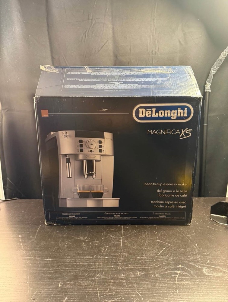 Delonghi ECAM22110SB Magnifica XS Fully Auto Bean-To-Cup Espresso Maker - Silver