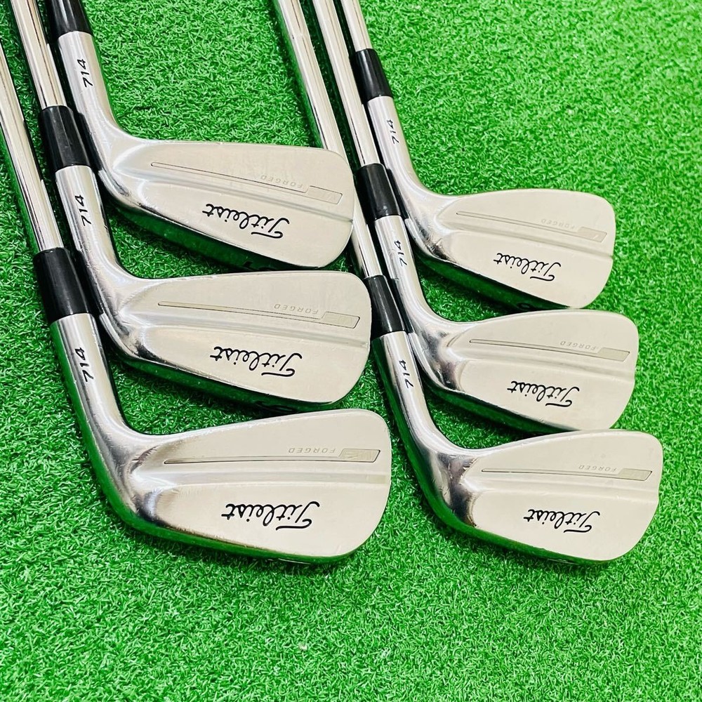 Titleist MB714 Iron Set 5-9+PW Right-Handed with Dynamic Gold X100 Shafts