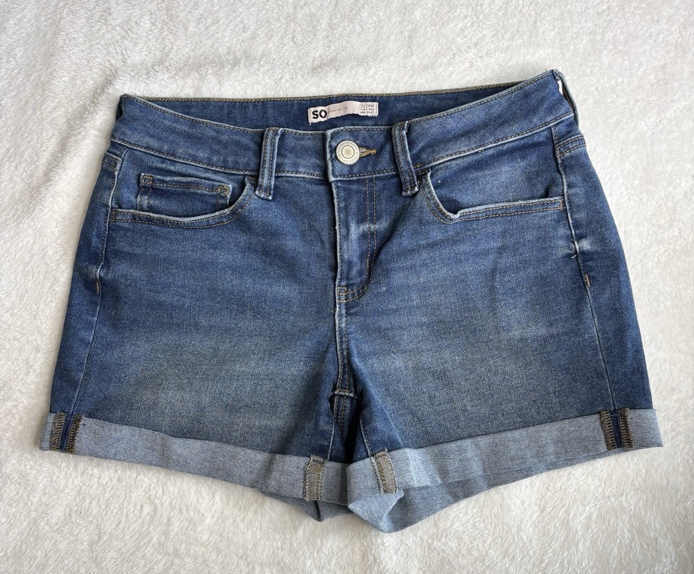 SO DENIM SHORT SIZE 7/28 WOMEN’S LOW RISE SHORT ￼
