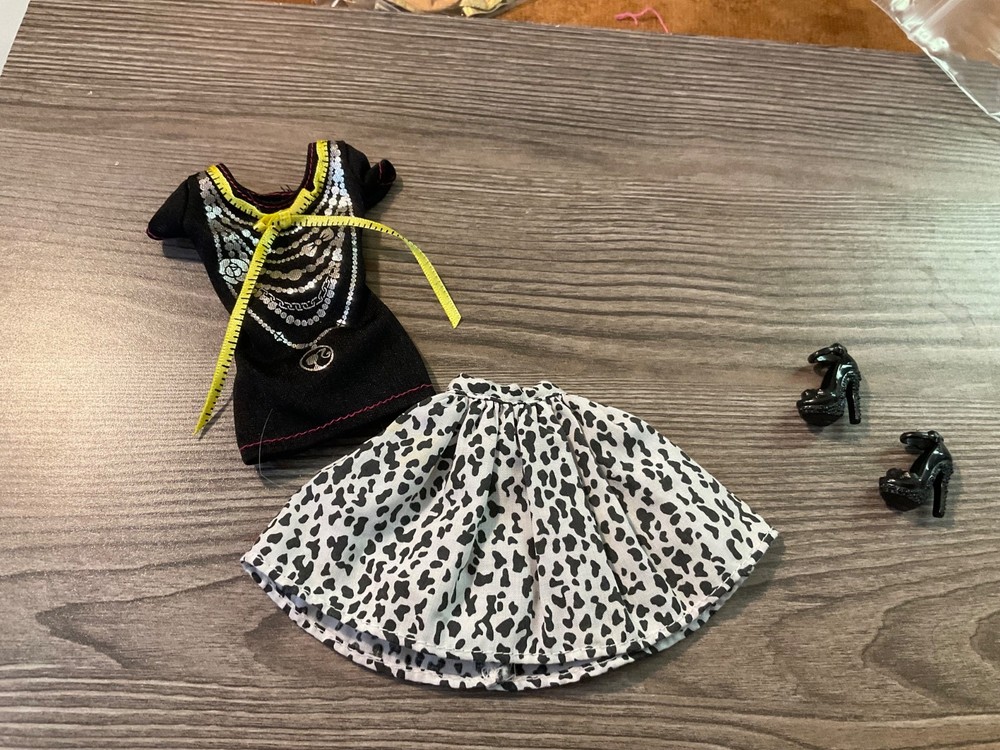 Mattel Barbie Doll Clothes Top Shirt, Skirt  ShoesOutfit Set Lot