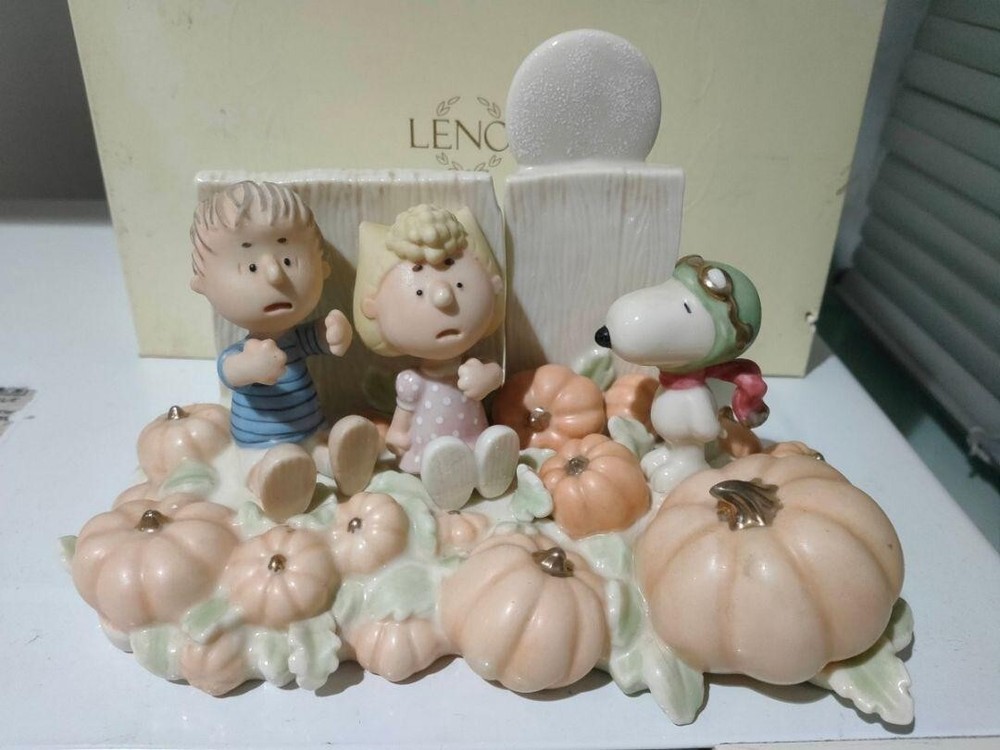 Lenox Peanuts The Great Pumpkin Patch Snoopy Linus Sally Collectible with Original Box