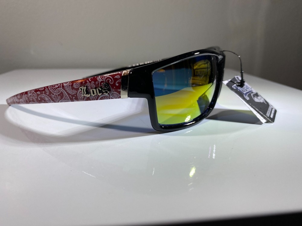Men's retro sunglasses with yellow lenses and red-white bandana side arms