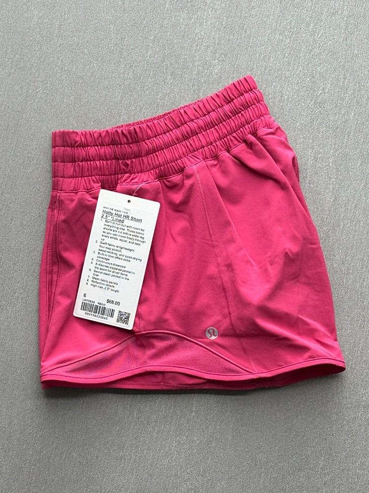 Lulmon NWT Hotty Hot HR Short 2.5 Size 6 Raspberry Coulis NEW