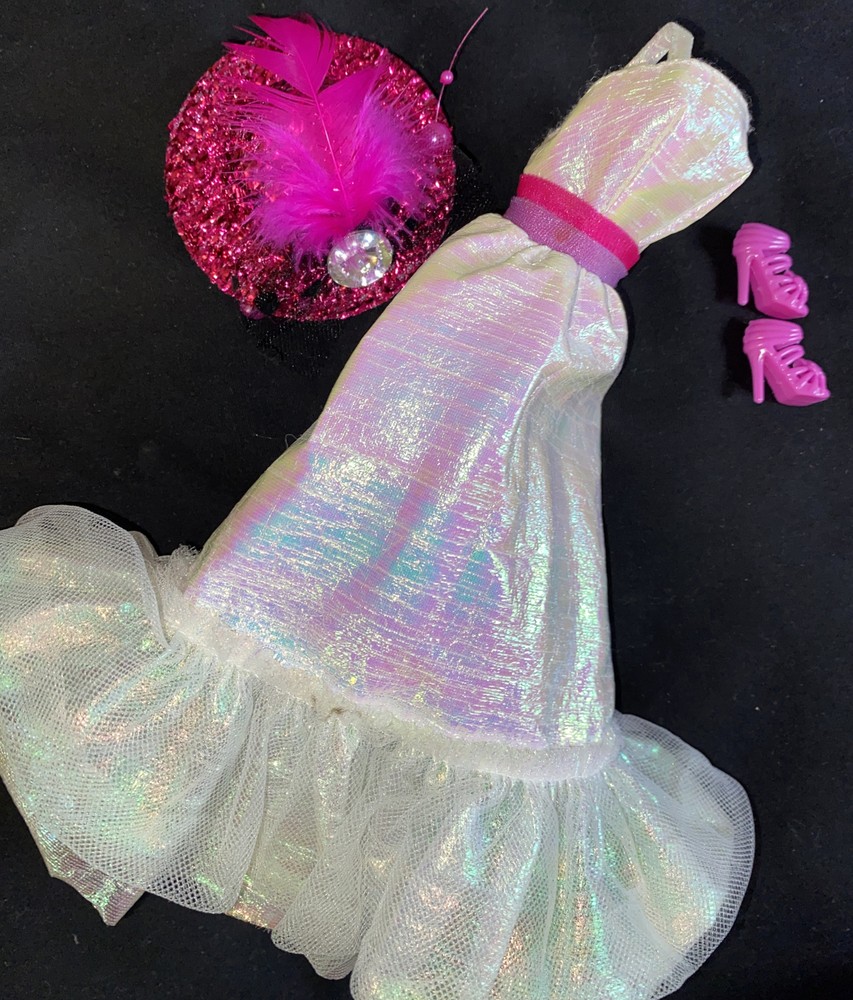 Gorgeous Barbie White Pink glittery Sleeveless Dress Fedora Shoes