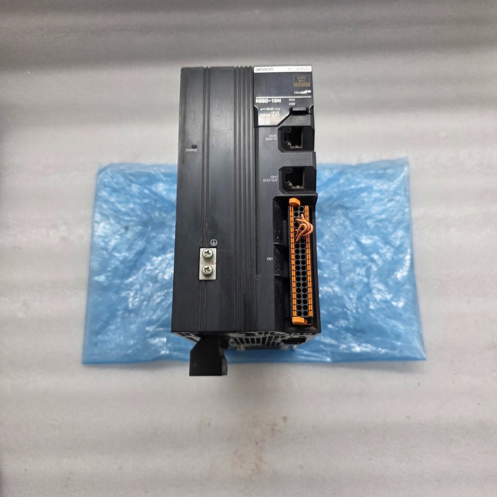 OMRON  R88D-1SN15F-ECT AC SERVO DRIVE 380-480VAC
