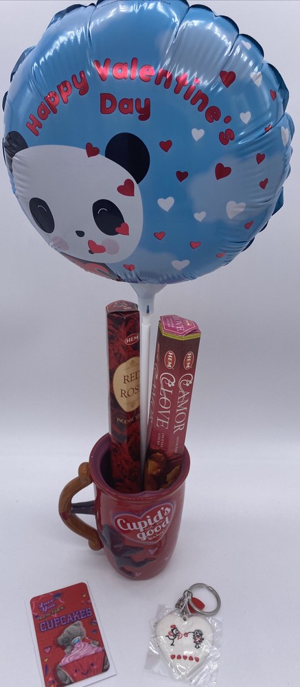 Valentine's Day Gift Hamper with Balloon, Incense, Key Ring & 3D Pocket Card-image