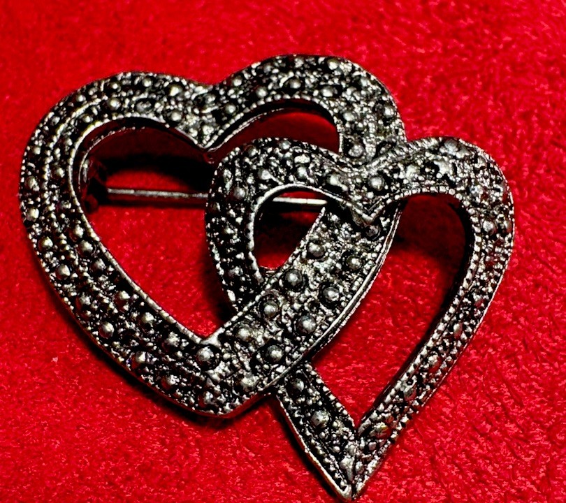 Roman Vintage Silver Tone Intertwined Double Heart  Rhinestone Brooch