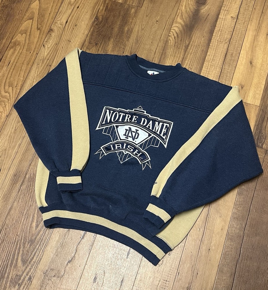 Vintage “Notre Dame Fighting Irish” Midwest Embroidery Crewneck Sweatshirt/Sz: M