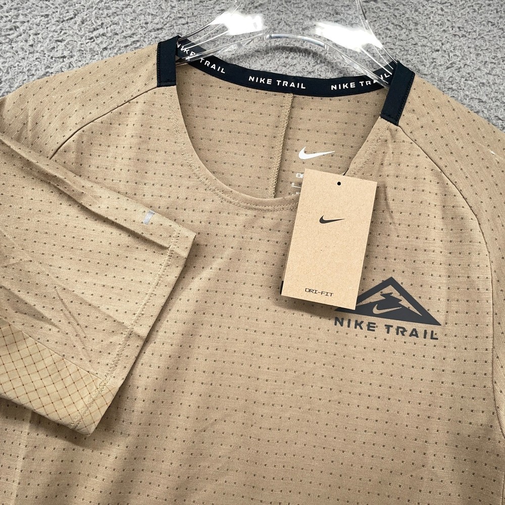 Nike Trail Dri-FIT Solar Chase Running Shirt Mens Small Khaki Tan DV9305-247