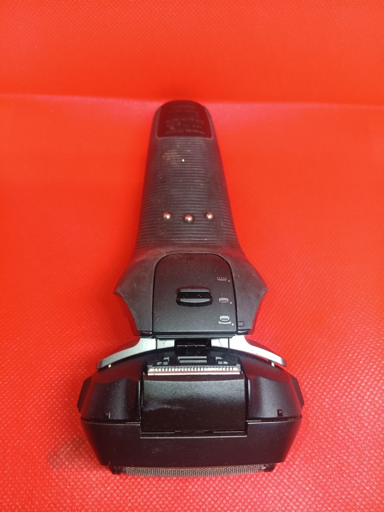 Panasonic ES-LS9A  ARC6 Luxury Men's 6-Stainless Steel Blade Electric Shaver