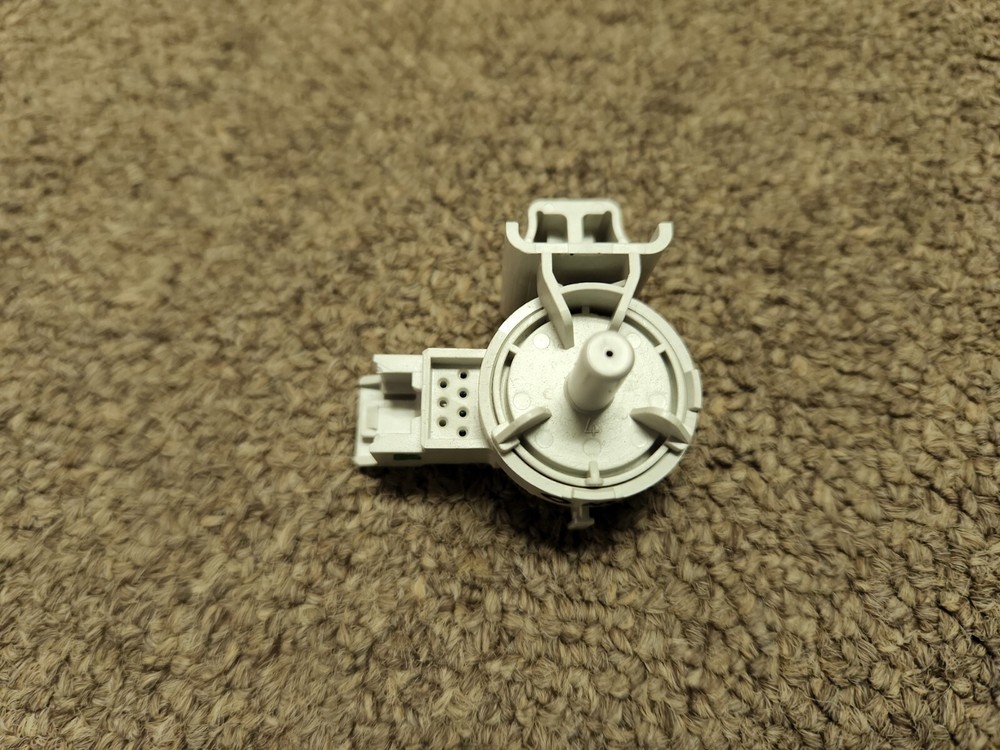 Whirlpool W10448876 Washer Replacement Switch Pre-Owned