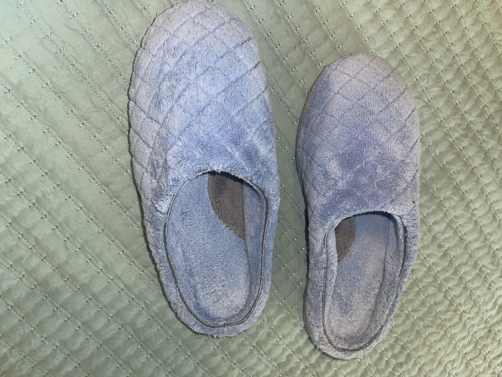 DEARFOAM HOUSE SHOES  SLIP ON   PALE BLUE  LARGE 9-10   PRE-OWNED