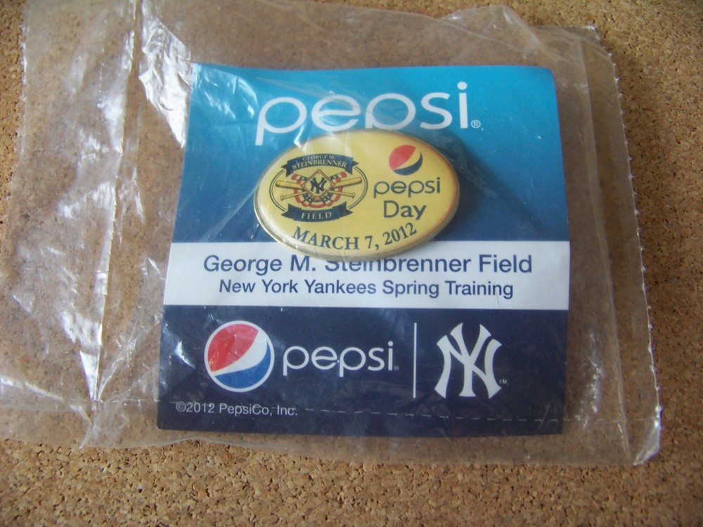 2012 Pepsi NY New York Yankees Spring Training pin Grapefruit League SGA