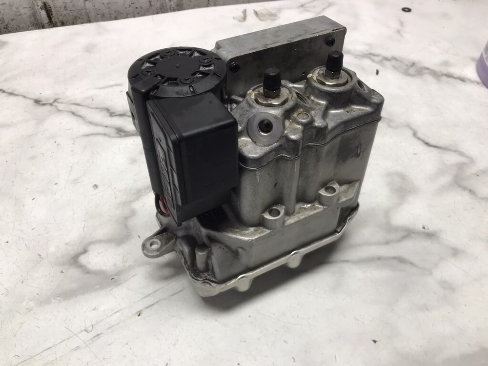 00 BMW R1200 R 1200 C Antilock Anti Lock Brake Pump Module FOR PARTS ONLY
