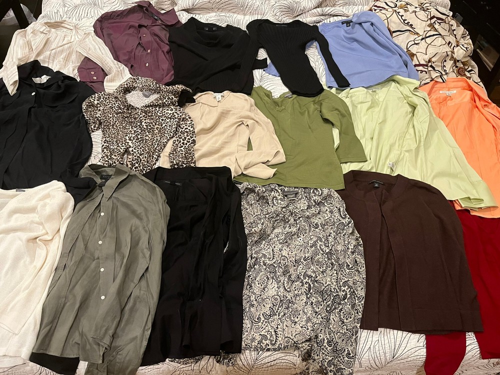 Lot of 17 Women's Tops Petite Ann Taylor Banana Republic Lot#6