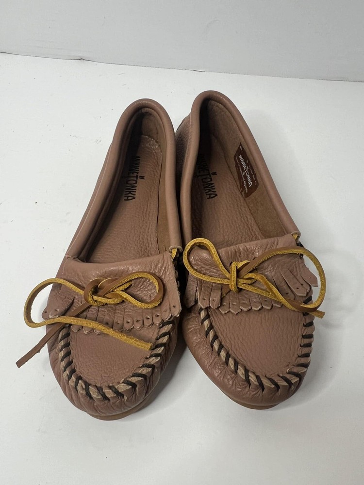 Minnetonka Moose Hide Kilty Moccasin Slippers Size 6