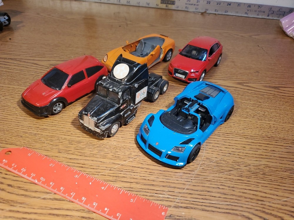 5 Smashed Die-Cast Cars by Welly, Kinsmart, Racing Champion in 1/36 Scale