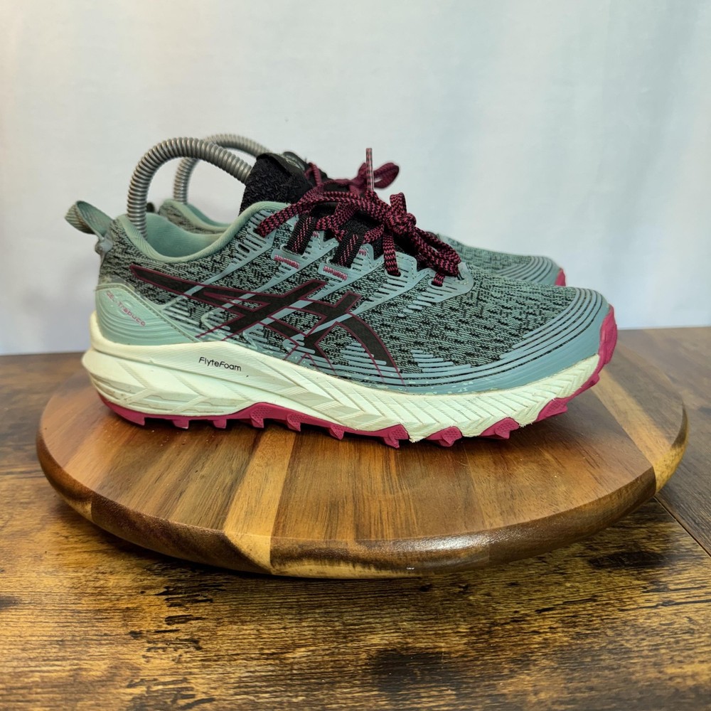 Asics GEL-Trabuco Shoes Womens Size 6.5 Green Pink Trail Running 1012B173