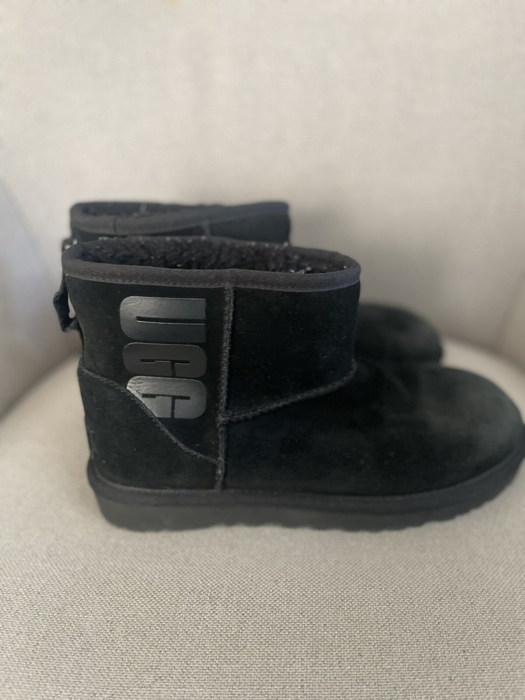UGG Classic Mini Rubber Logo Womens Size 7 Black Suede Shearling Boots 1108231