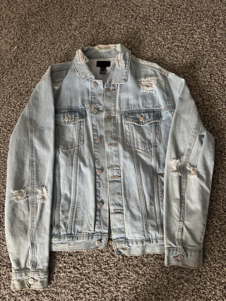 FOREVER 21 Men Distressed Light Blue Denim Jacket Button Closure Size L