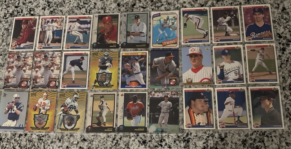 Tom Glavine Peyton Manning Willie Banks + 24 More Top-Tier Trading Cards