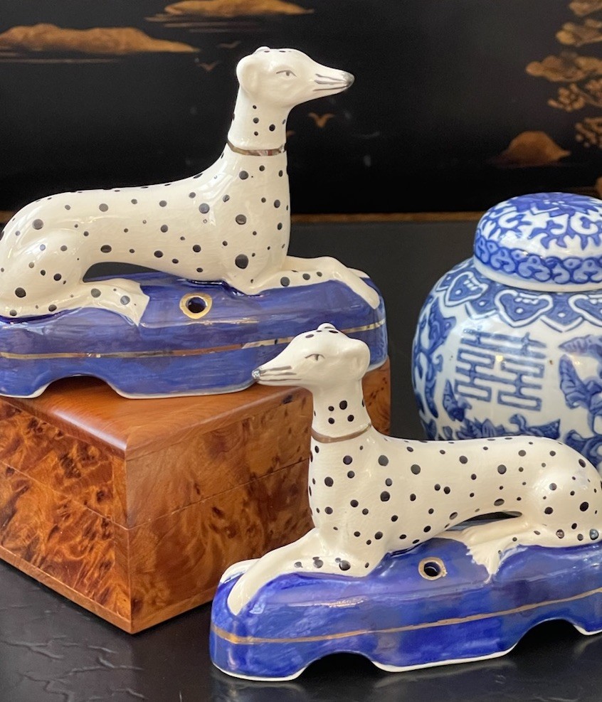 Rare 19C English Staffordshire Dalmatian Royal Game Hunt Hound Mantle Dog 4.75”