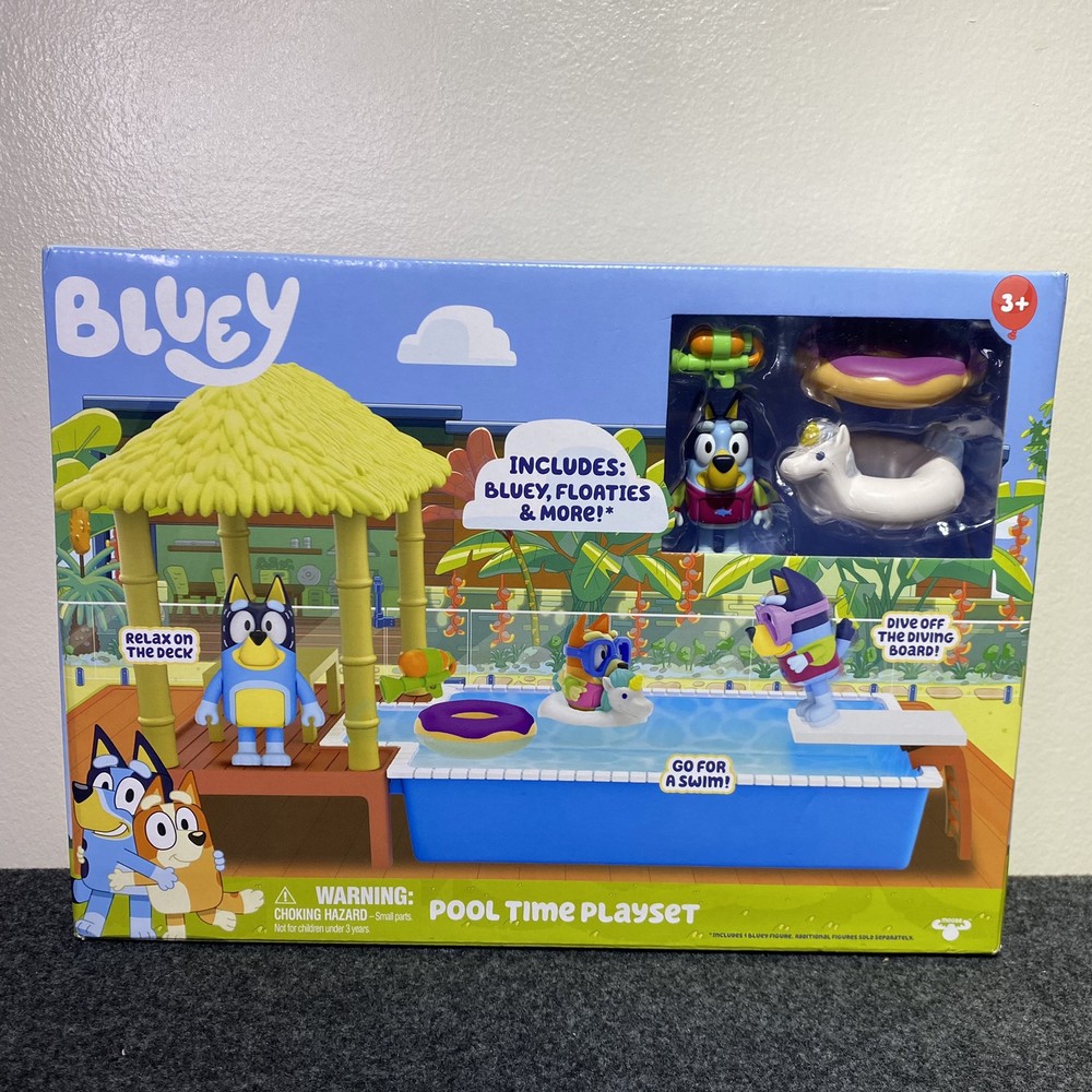 BLUEY POOL TIME PLAYSET with Bluey, Pool, Cabana and Access, BRAND NEW In BOX