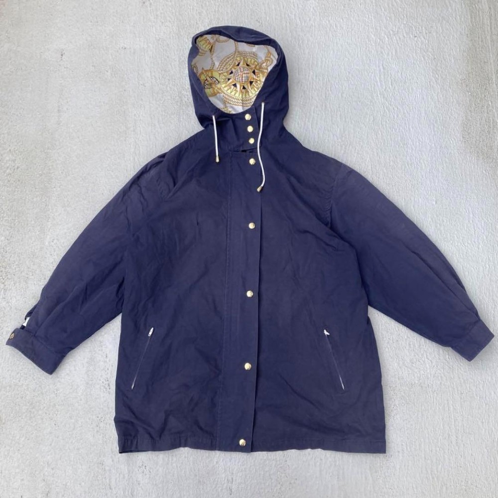 Burberry mountain hoodie Woman from Japan