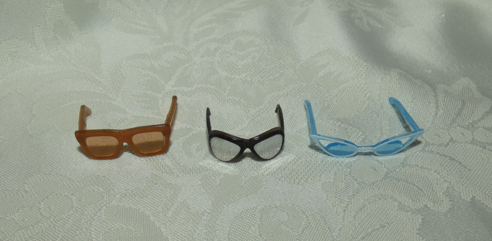 Barbie Accessory - Lot Of 3 Sunglasses Black Blue Brown For Doll