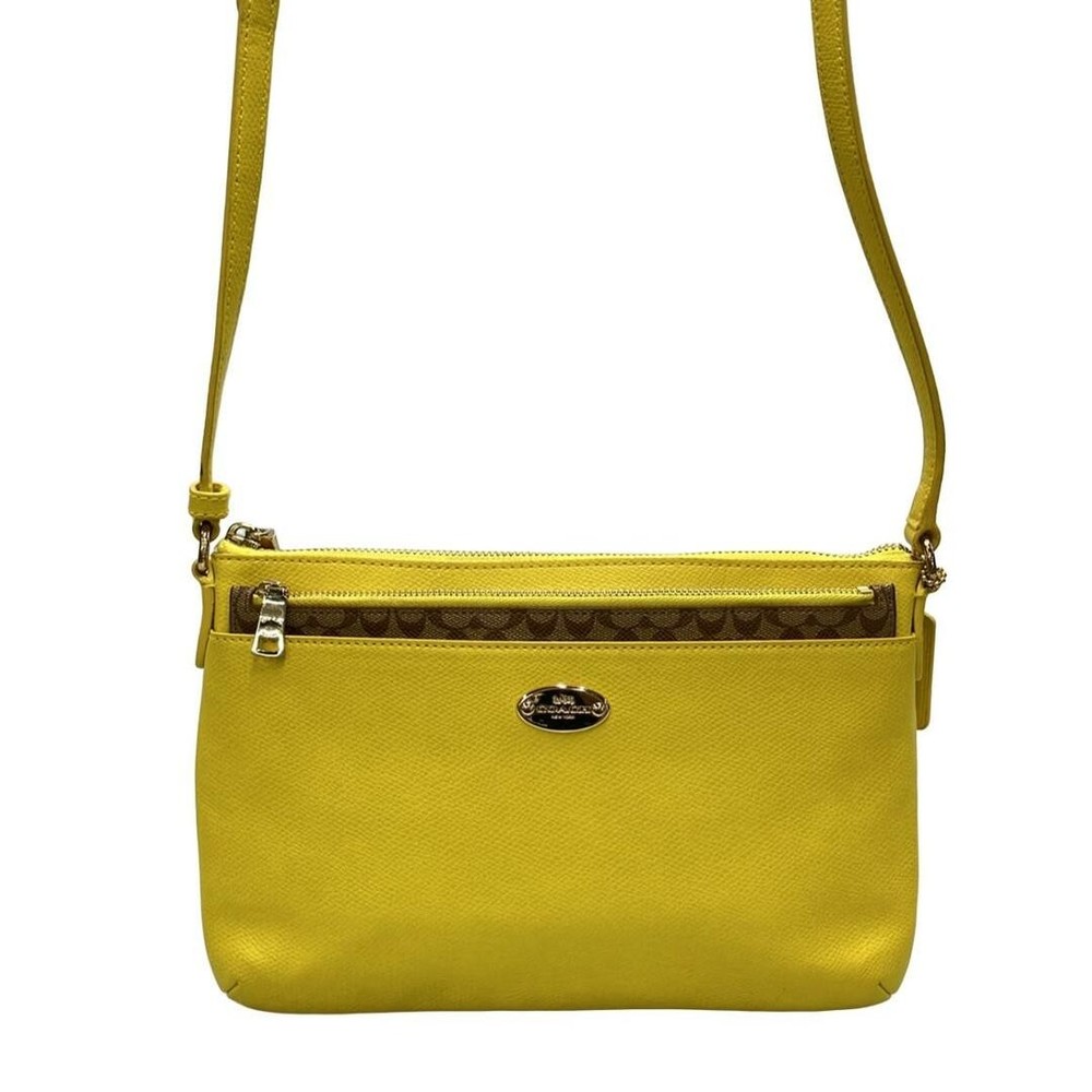 Coach Crossbody Shoulder Bag F52881 for Women with Wear & Dirt Marks