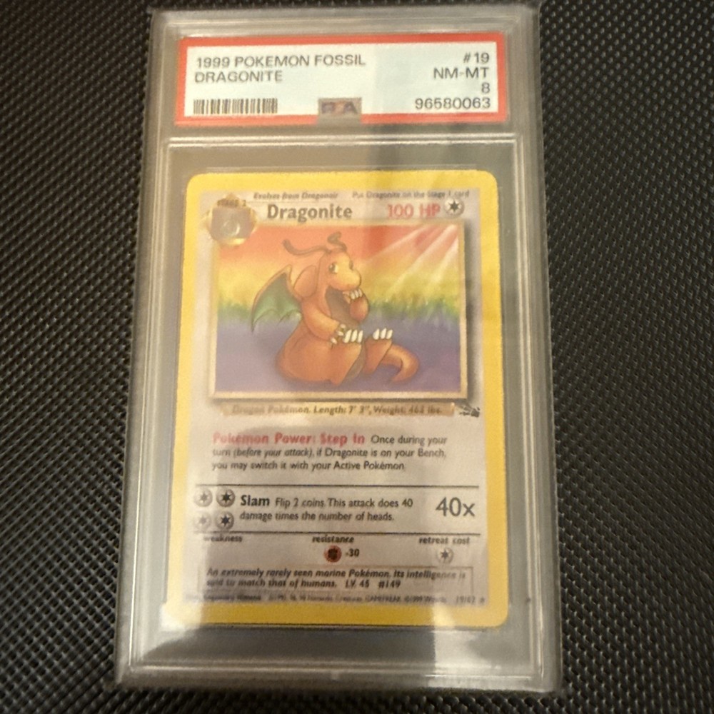 Dragonite 19/62 Fossil Holo Pokemon Card NM Condition