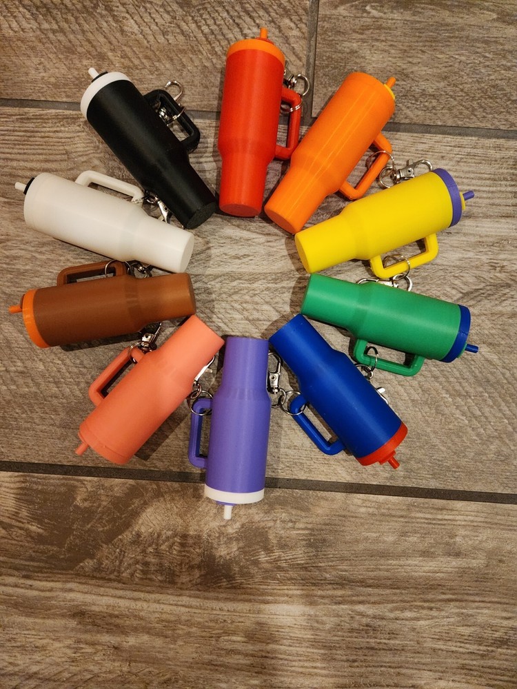 3D Printed Mini-Stanley Cup Keychain.  Custom Colors Available.