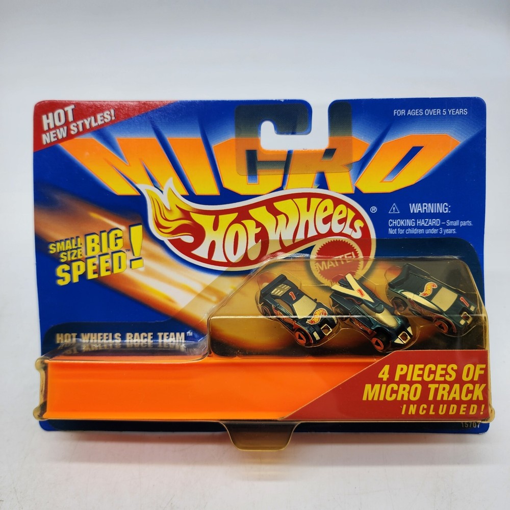 Vtg 1995 Hot Wheels Micro Race Team Vehicles Small Size Big Speed w/Track #15707