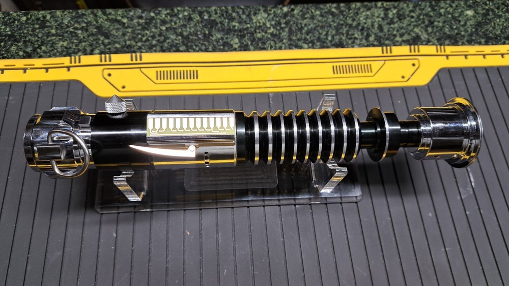 Luke  V2 Lightsaber Empty Skywalker Star Wars  XTech